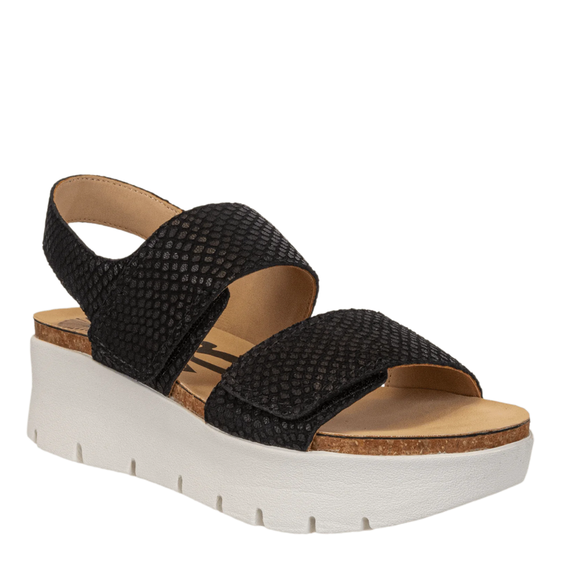 MONTANE IN BLACK PLATFORM SANDALS BLACK