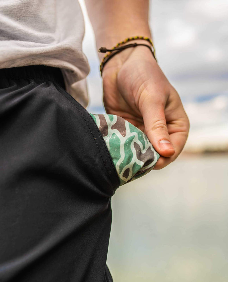 PERFORMANCE SHORTS Matte Black - Camo Pockets